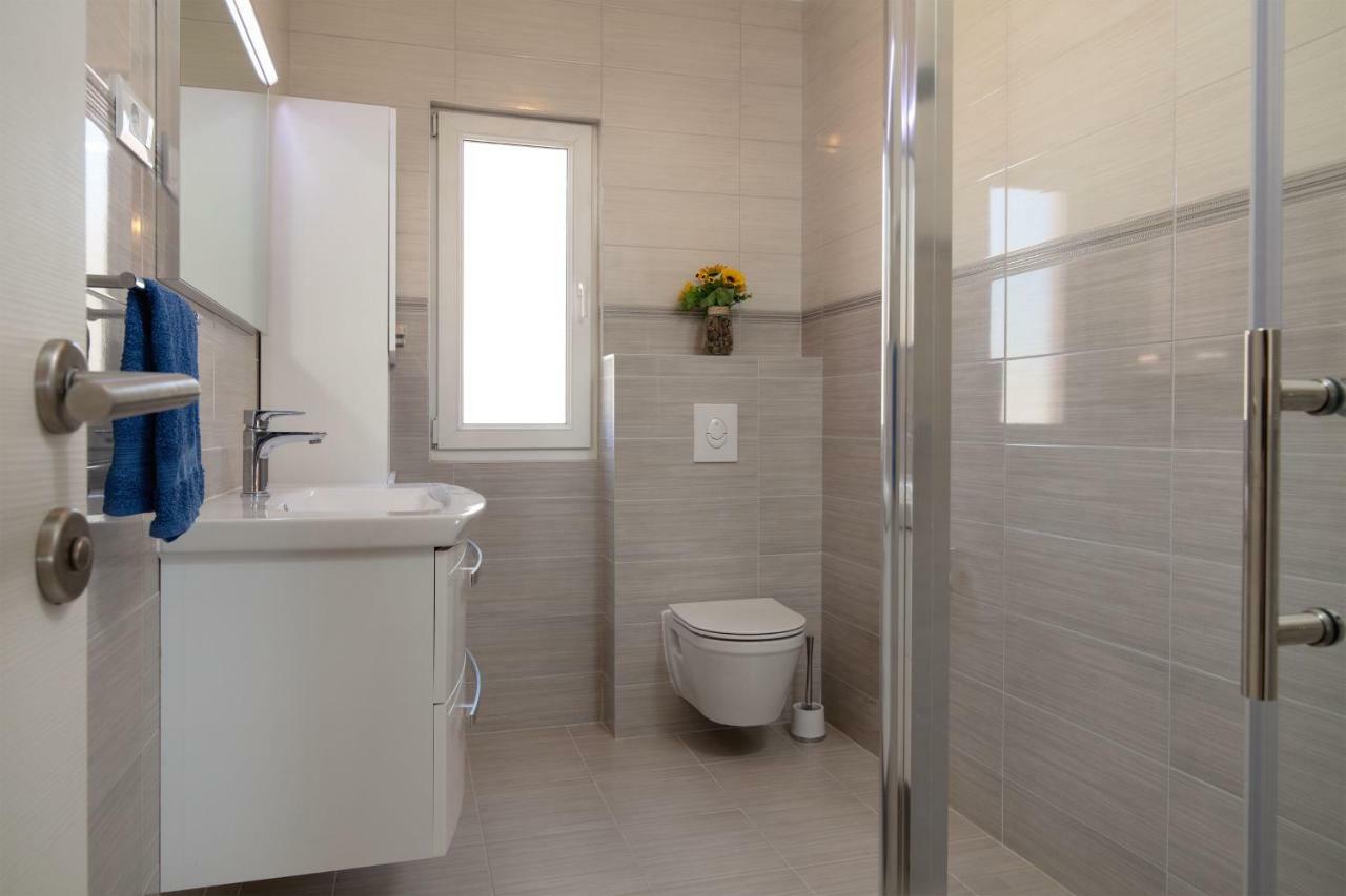 Luxury Apartment Nora Подстрана Екстериор снимка