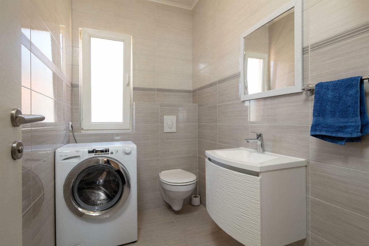 Luxury Apartment Nora Подстрана Екстериор снимка